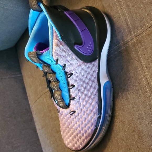 Nike Flight shoes - Picture 4 of 4